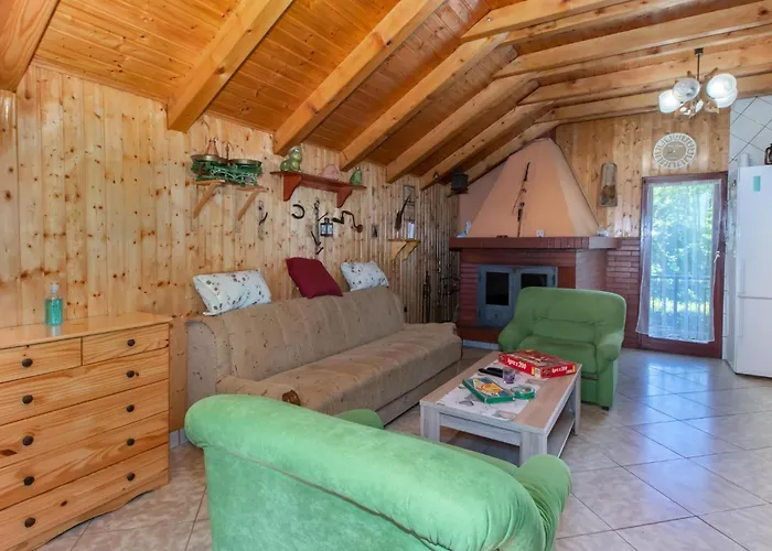 Дом отдыха 2 Bedroom Pet Friendly In Breze *