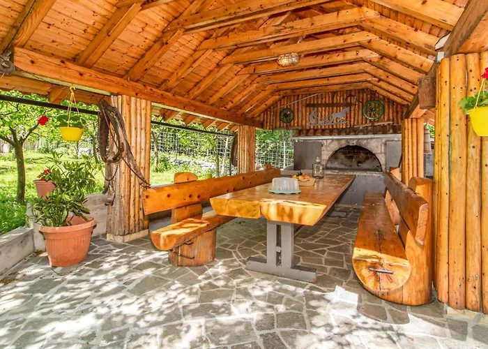 2 Bedroom Pet Friendly In Breze Дом отдыха Breza